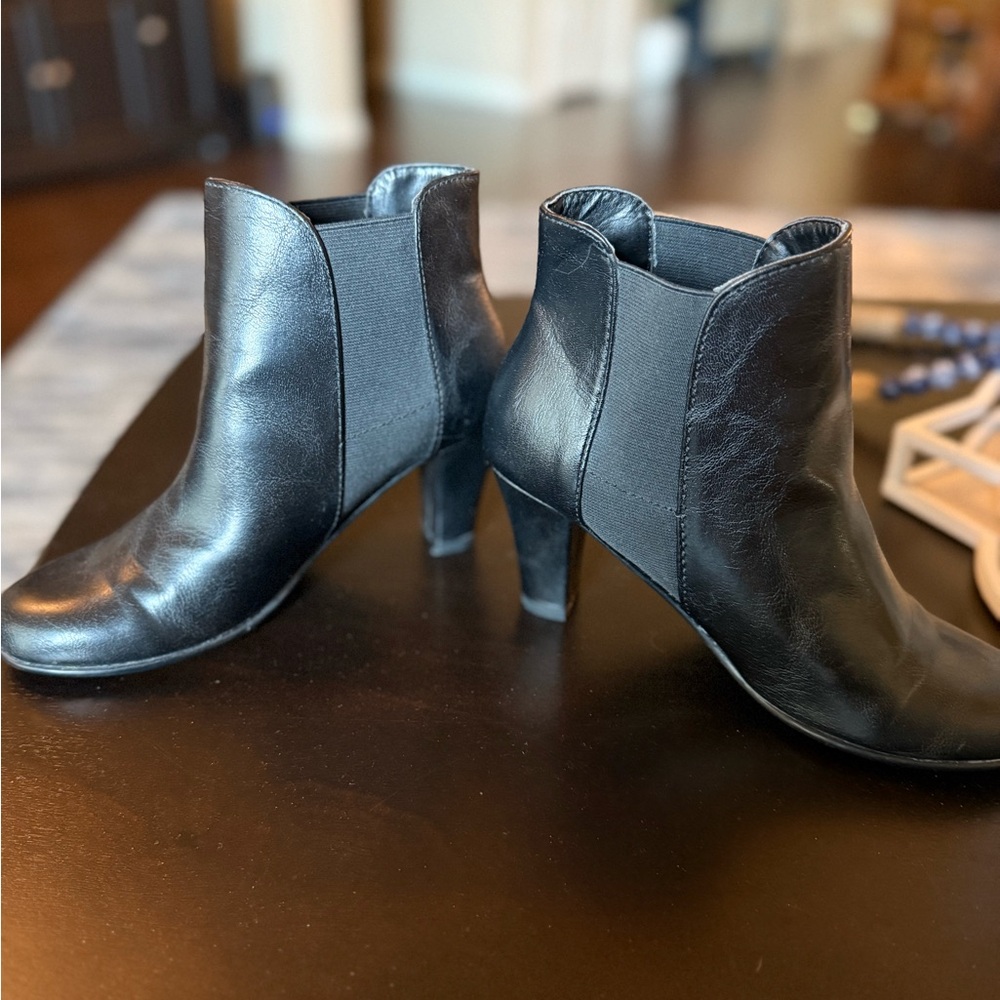 A2 By Aerosoles Sleek Black Ankle Booties